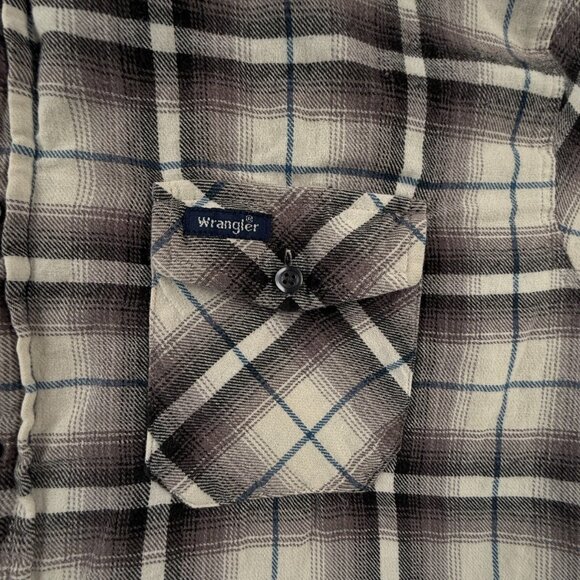 VTG Wrangler Short Sleeve Flannel Button Up Shirt Men Soft Plaid Colorful M/L - Picture 9 of 16